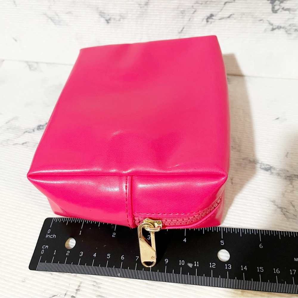 YSL Beauty Pink Heart Necklace & Pouch (Pendant is the Zipper Pull) - Picture 17 of 17